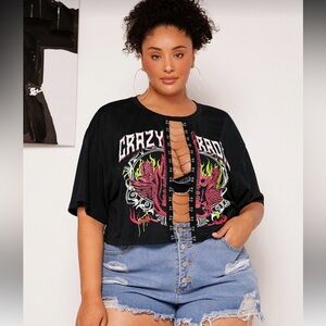 Women’s Plus Black Crop Graphic Chain Detail Tee